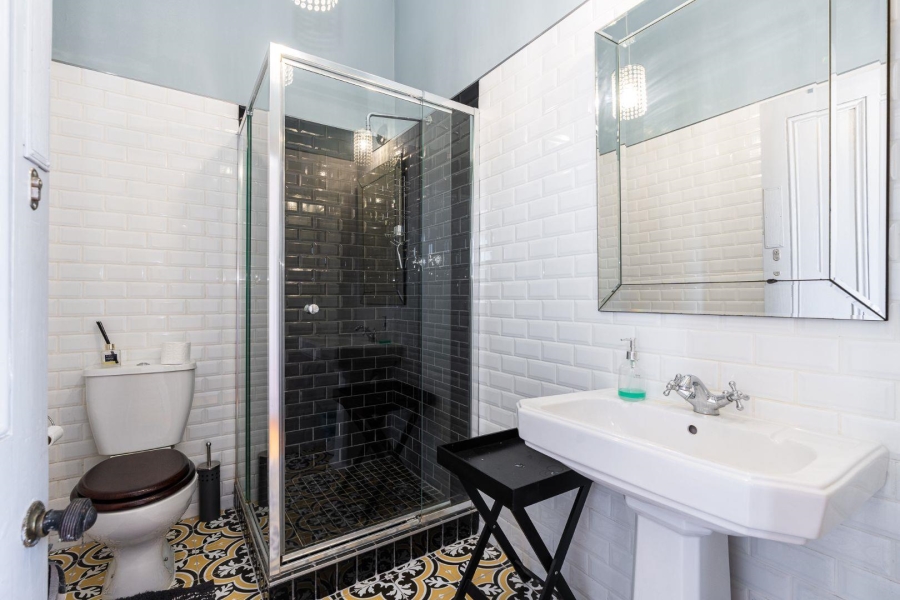 4 Bedroom Property for Sale in Oranjezicht Western Cape